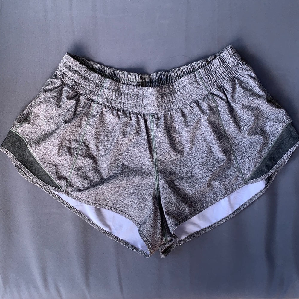 Lululemon Hotty Hot High-Rise 2.5”